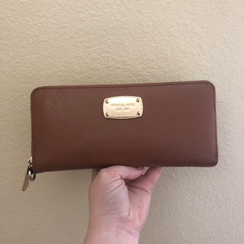 Michael kors wallet